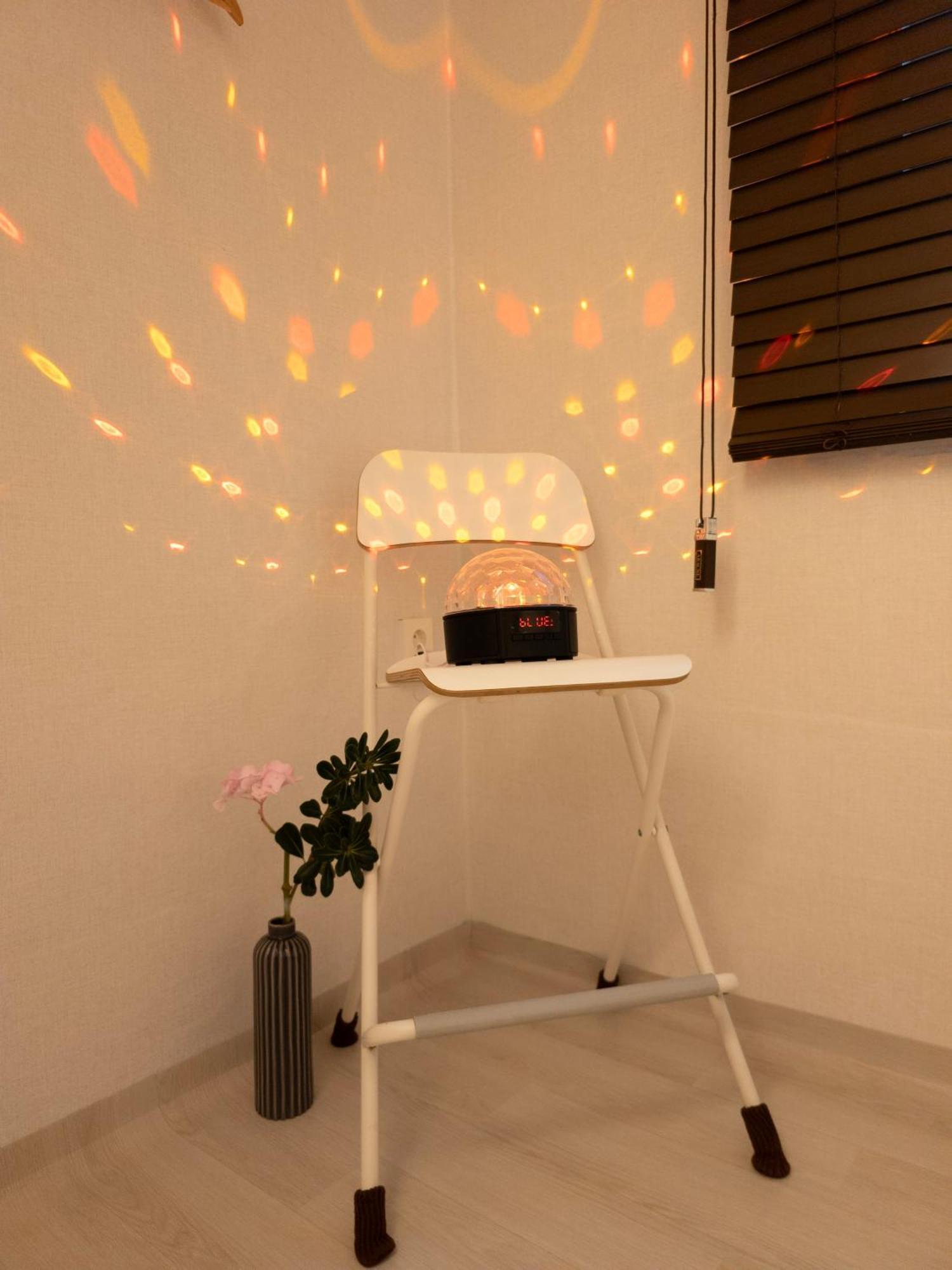Apartment Cozy 2-room Accommodation, 5 Minutes Walk From Hwagok Station, Close To Gimpo Airport, Hongdae, And Kbs Arena Seoul
