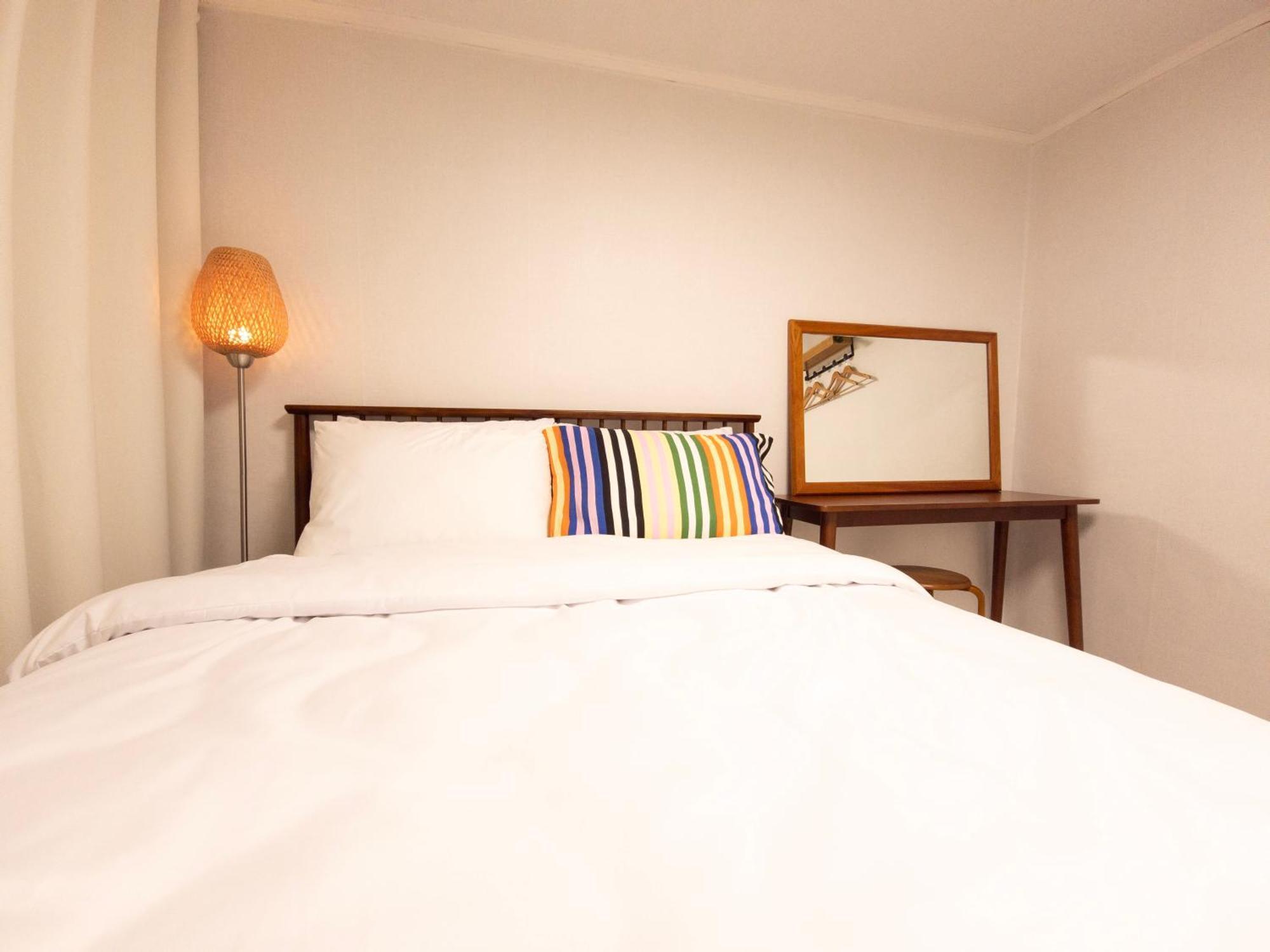 Apartment Cozy 2-room Accommodation, 5 Minutes Walk From Hwagok Station, Close To Gimpo Airport, Hongdae, And Kbs Arena Seoul