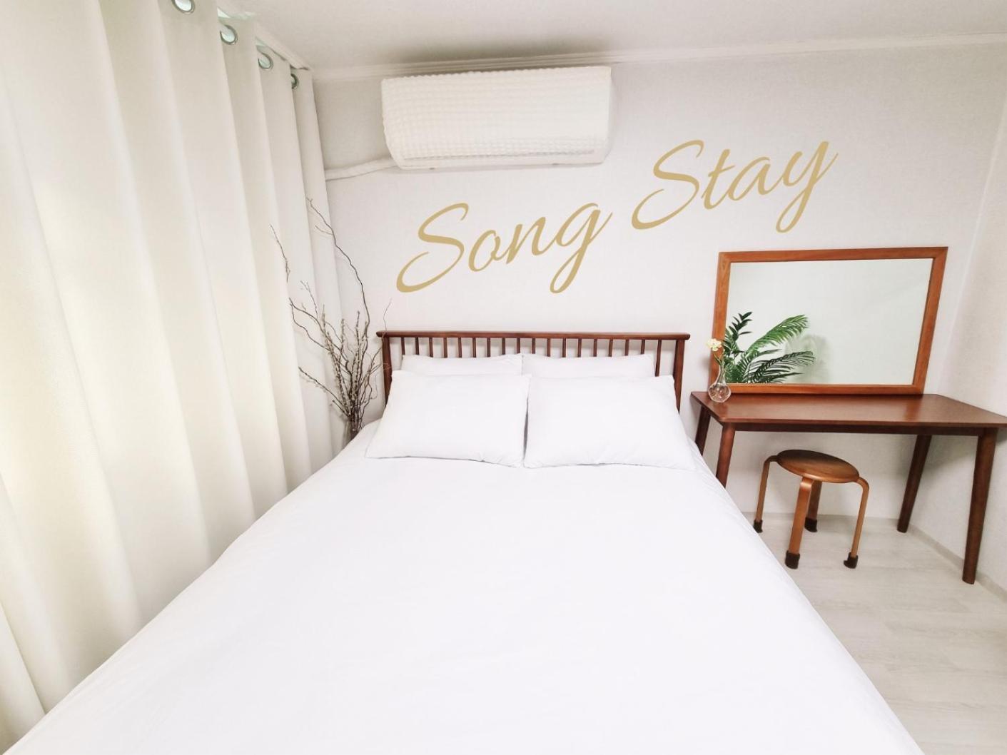 Apartemen Cozy 2-room Accommodation, 5 Minutes Walk From Hwagok Station, Close To Gimpo Airport, Hongdae, And Kbs Arena Seoul